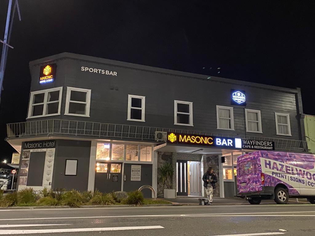 Masonic Hotel Waitara Buitenkant foto