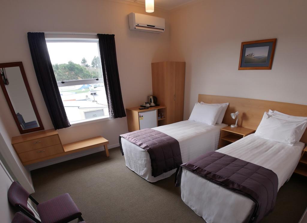 Masonic Hotel Waitara Kamer foto