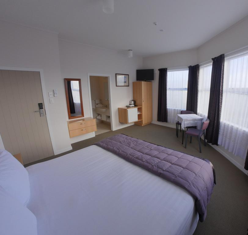 Masonic Hotel Waitara Kamer foto