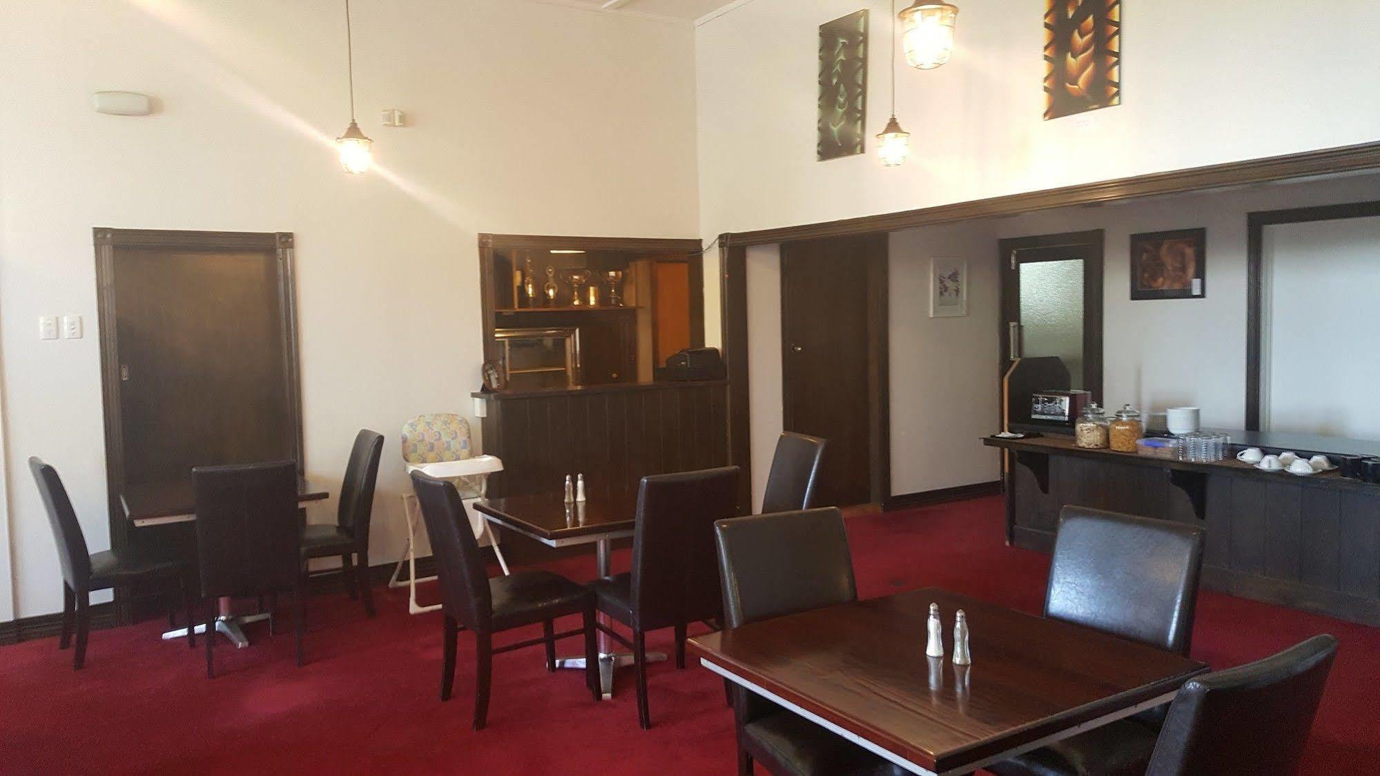 Masonic Hotel Waitara Buitenkant foto