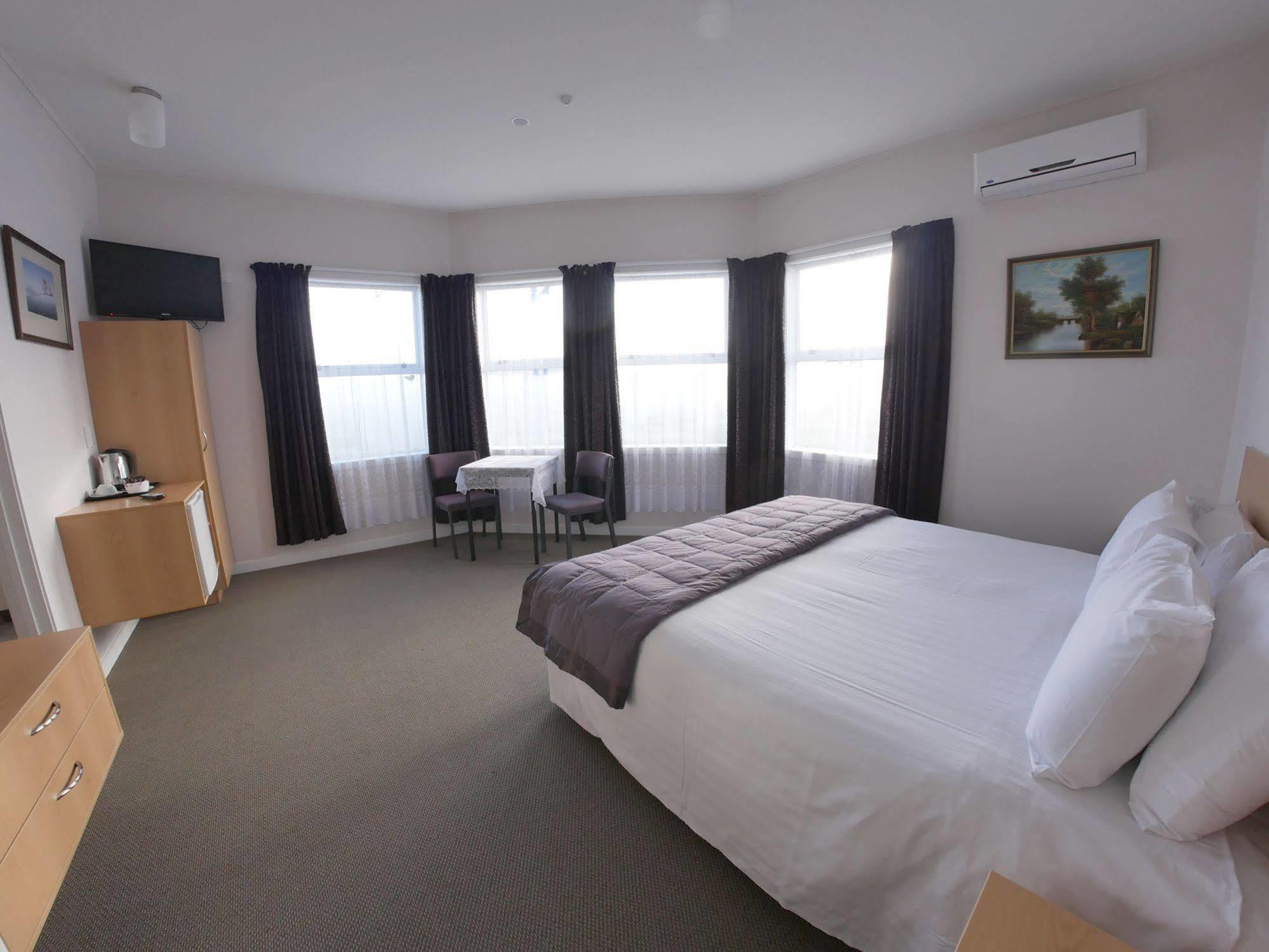Masonic Hotel Waitara Buitenkant foto
