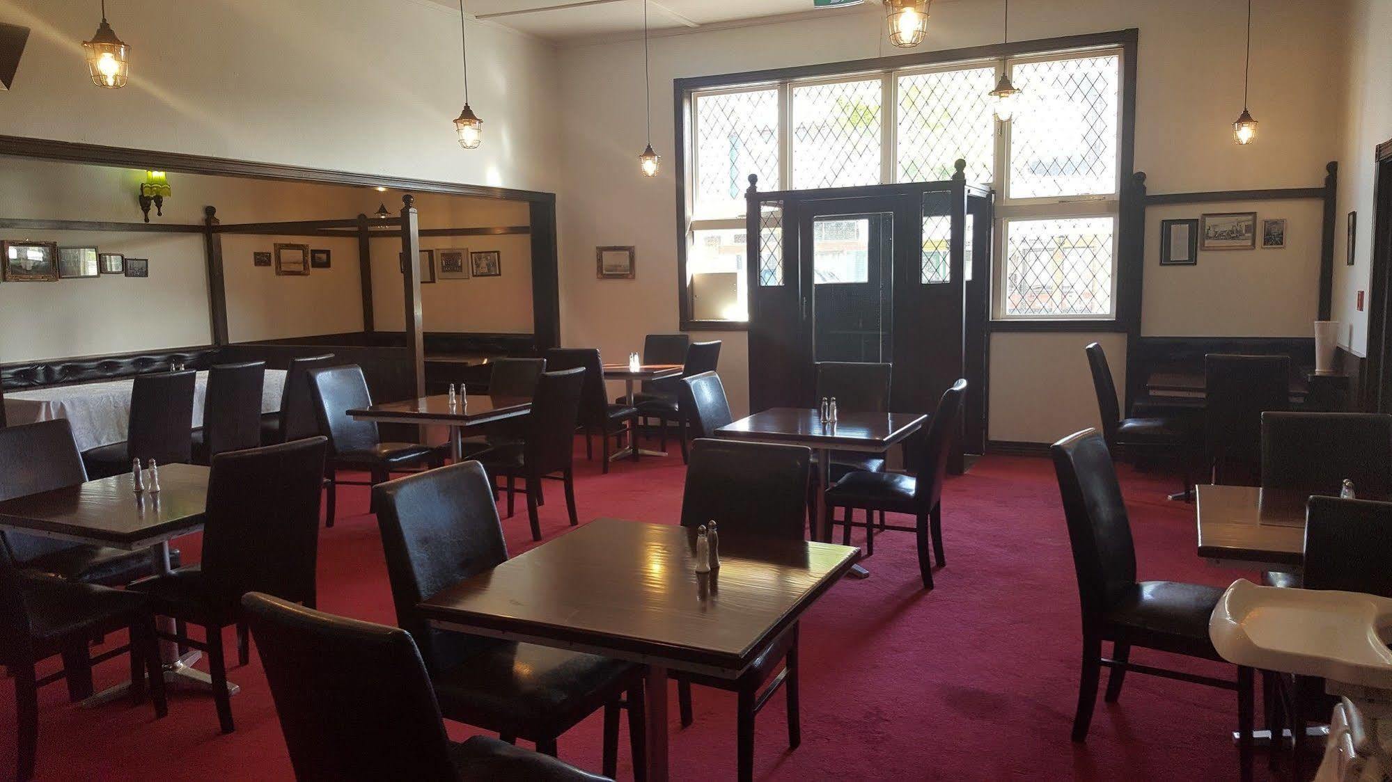 Masonic Hotel Waitara Buitenkant foto